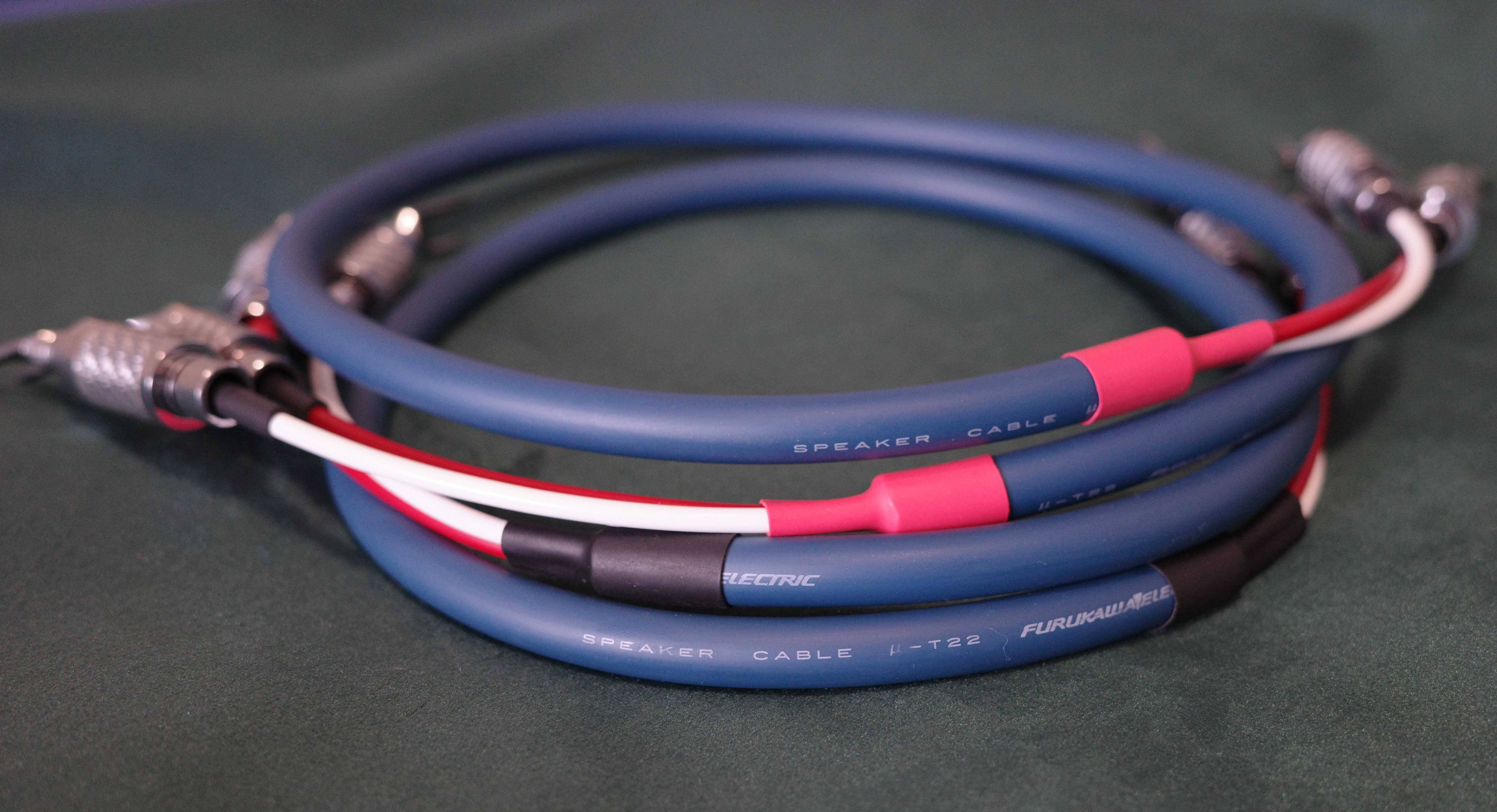 Furukawa Electric μ-T22 with Spades (1 Meter Pair) image 2