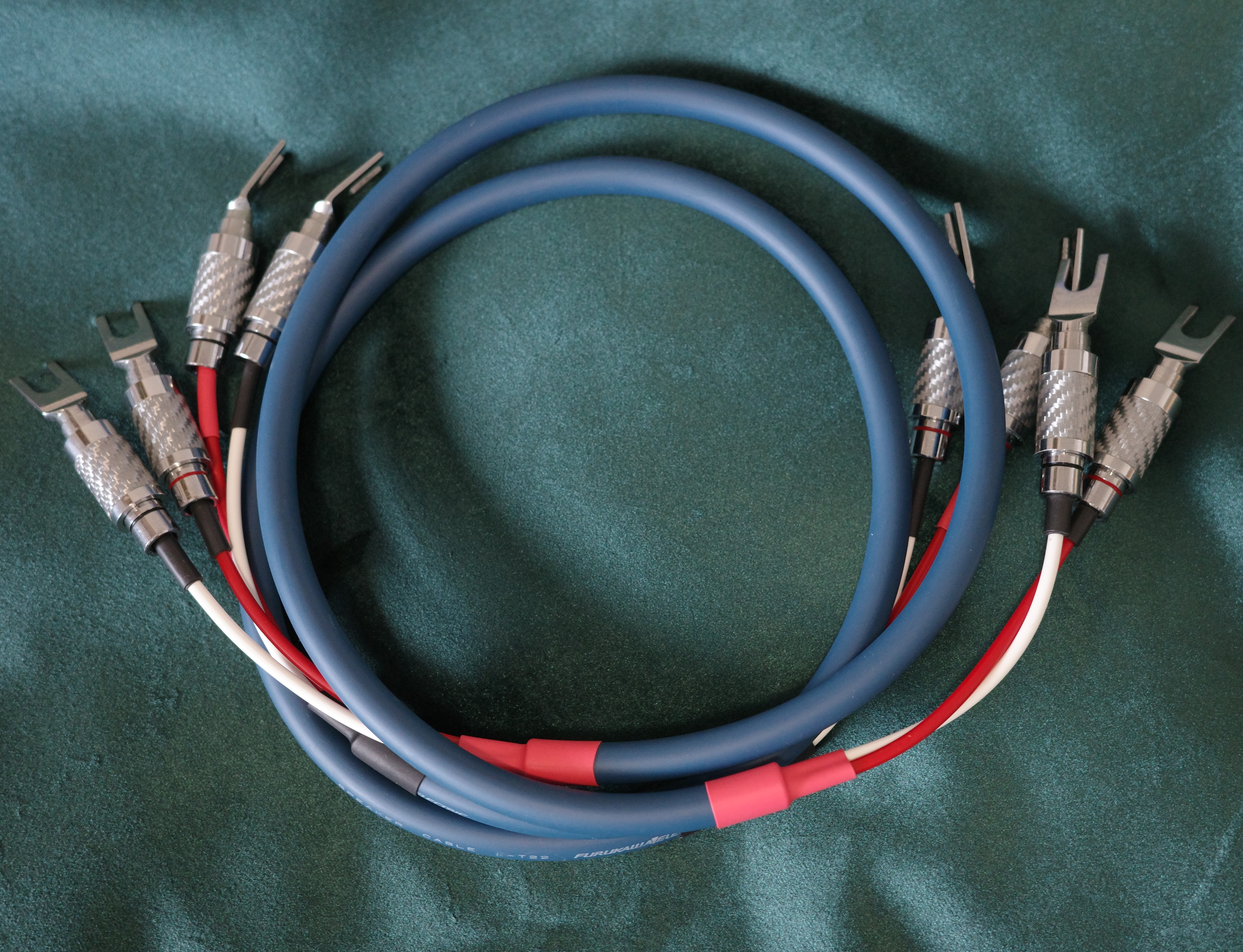 Furukawa Electric μ-T22 with Spades (1 Meter Pair) image 1