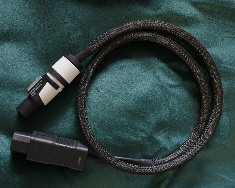Oyaide L/i50 OFC Power Cable